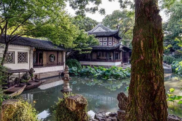 istock Suzhou garden ancient building landscape 1014212362
