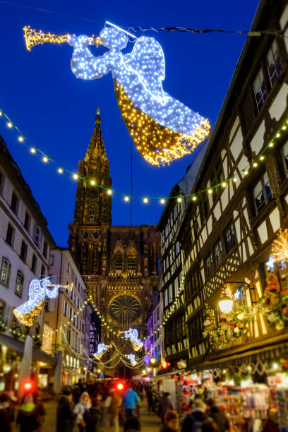 страсбург на рождество (эльзас, франция) - francia стоковые фото и изображения