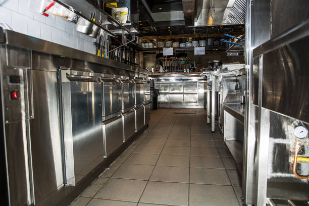 istock Professional kitchen, view counter in steel 1014375862
