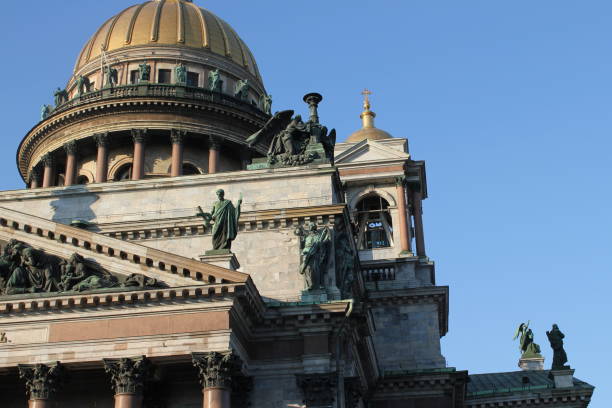 istock saint-petersburg 1014525284