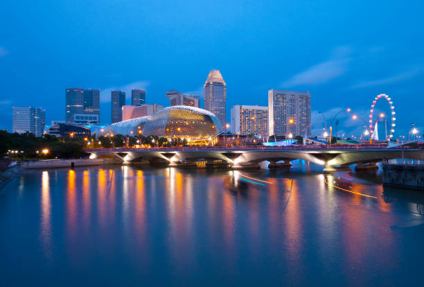 istock Esplanade Business district in marina bay Singapore  sunset 1014582500