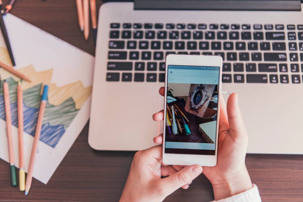istock smartphone with copy space in an office situation 1014638074