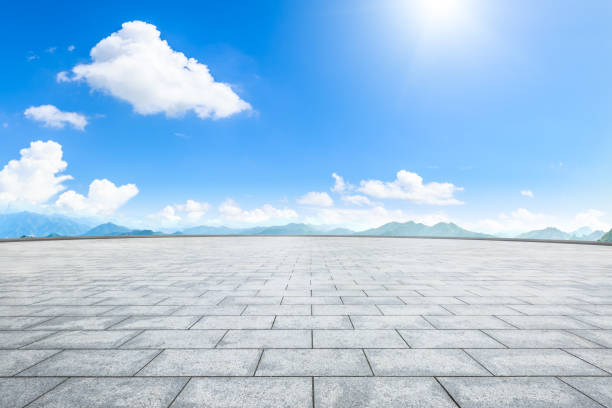 istock Square floor and mountain natural landscape 1014648942