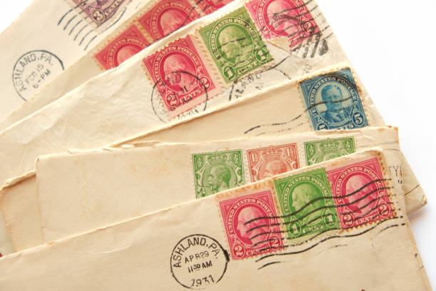 istock pile of old letters, envelopes post stamps 1014649202