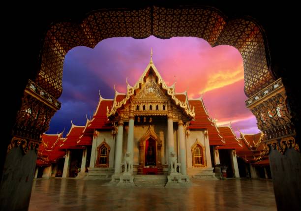 istock Thailand  Temple landmark  buddha  Asia 1014658966