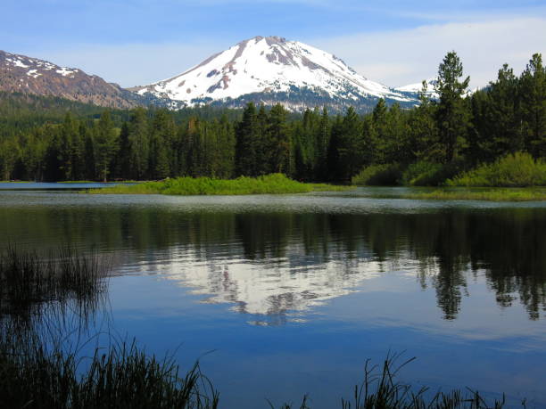 istock Mount Lassen, Lassen Volcanic National Park, USA 1014662146