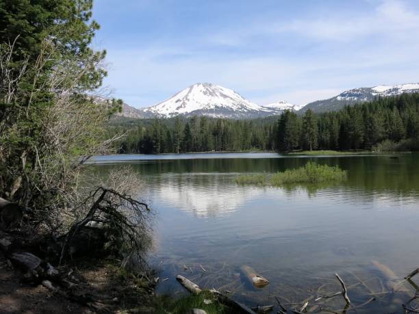 istock Mount Lassen, Lassen Volcanic National Park, USA 1014662158
