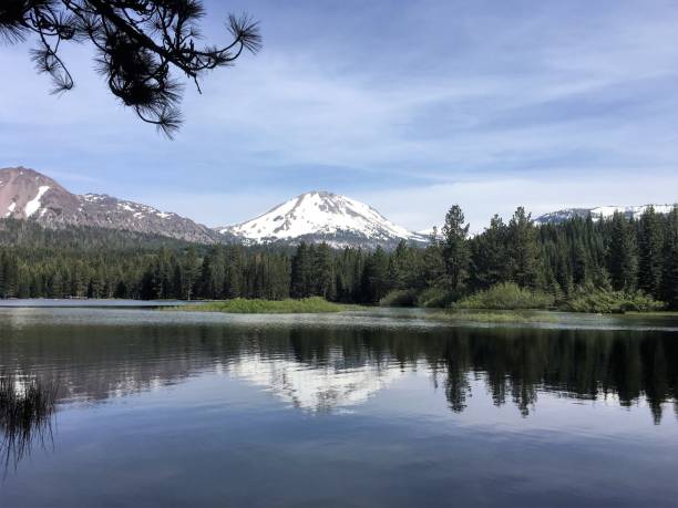 istock Mount Lassen, Lassen Volcanic National Park, USA 1014673222