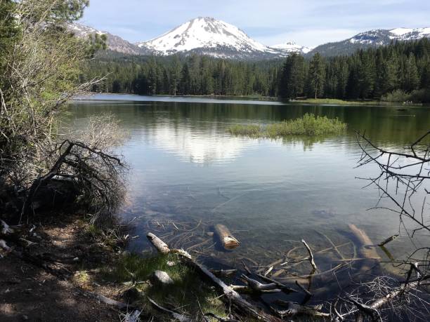 istock Mount Lassen, Lassen Volcanic National Park, USA 1014673290