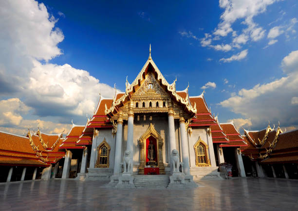 istock Thailand  temple buddha  asia travel 1014754008