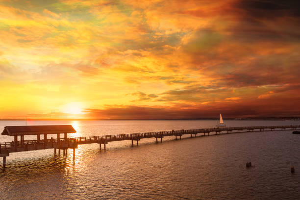 istock Golden sunset along Boulevard Park in Bellingham Bay Washington 1014792826