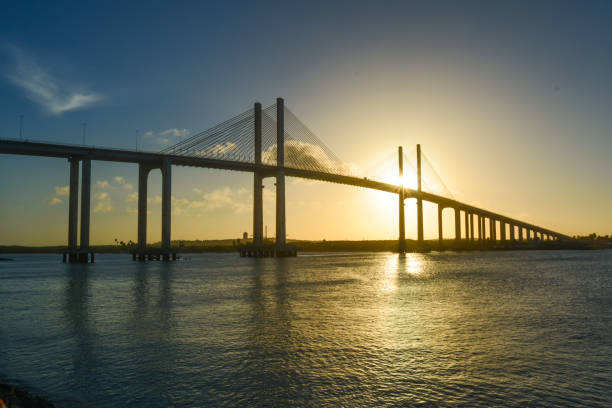 most ponte newton navarro o zachodzie słońca, punkt orientacyjny w natal, rio grande do norte, brazylia - natal zdjęcia i obrazy z banku zdjęć