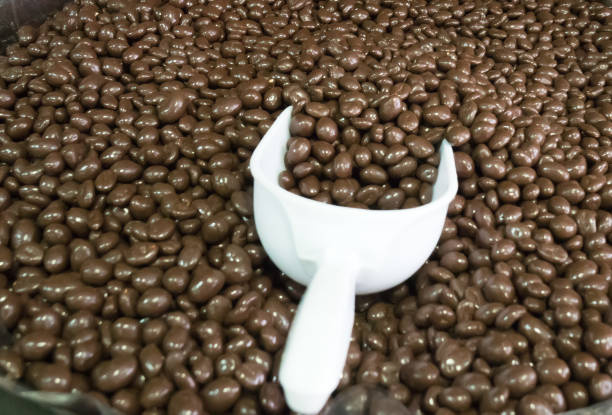 istock Brown chocolate balls in the shop. 1014811088