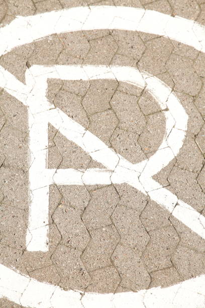istock Road marking Parking ban 1014818738