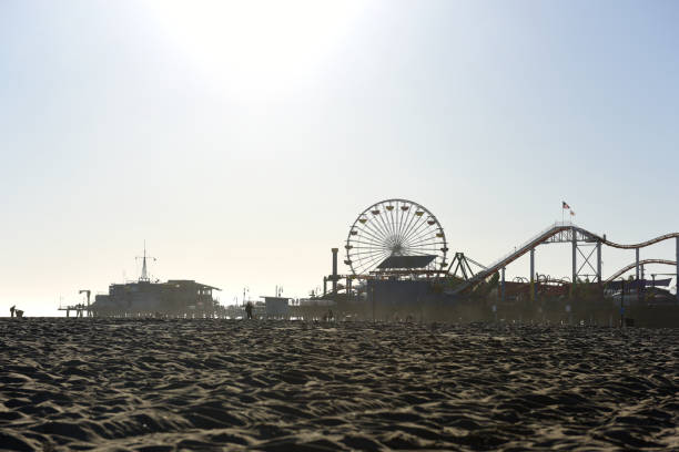 playa de venice en los ángeles, ca, usa - venice california santa monica pier sunset beach fotografías e imágenes de stock