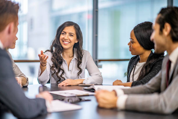 istock Prompting A Coworker 1014822884