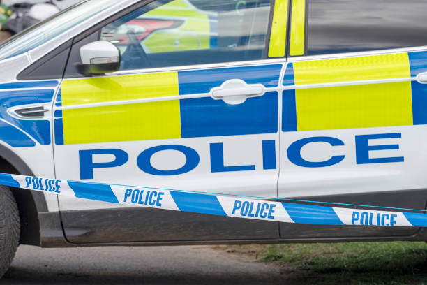 경찰 차 및 테이프 코르 동 - british transport police 뉴스 사진 이미지