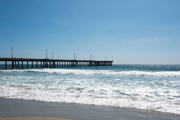 playa de venice en los ángeles, ca, usa - venice california santa monica pier sunset beach fotografías e imágenes de stock