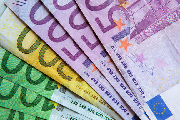 banknotes of the european union - european union euro note european union currency paper currency currency imagens e fotografias de stock