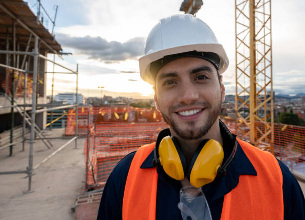 istock Portrait of a construction worker looking at the camera 1014951144