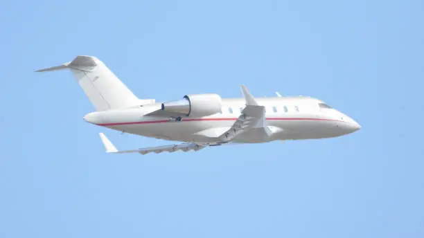 Photo of Bombardier Challenger 600.
