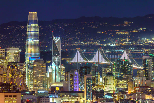 san francisco dopo il tramonto - san francisco bay area golden gate bridge night bridge foto e immagini stock