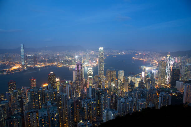 istock Hong Kong Skyline at Dusk 1015052746