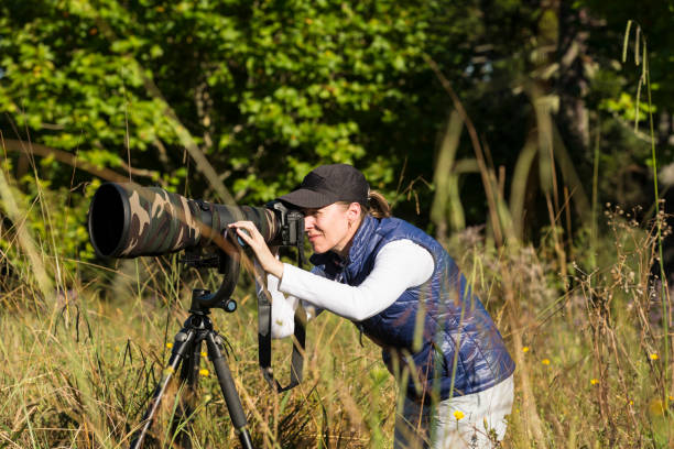 istock Wildlife photographer 1015072826