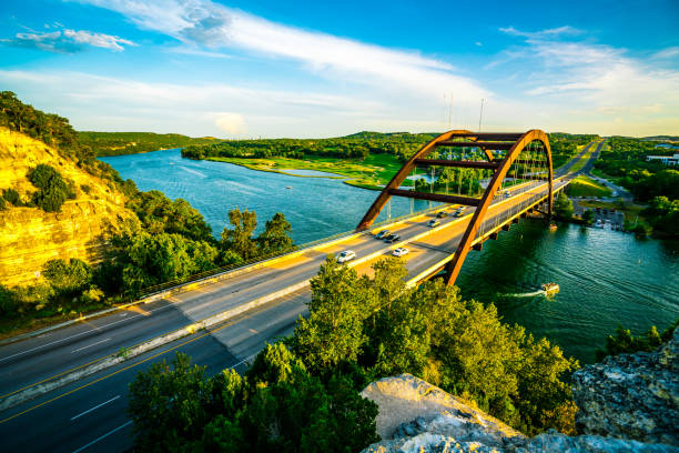 austin , texas landmark at pennybacker bridge overlook - highway nobody town urban road imagens e fotografias de stock