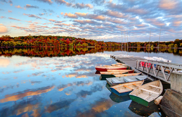 istock Autumn on Boston's Jamaica Pond 1015178036