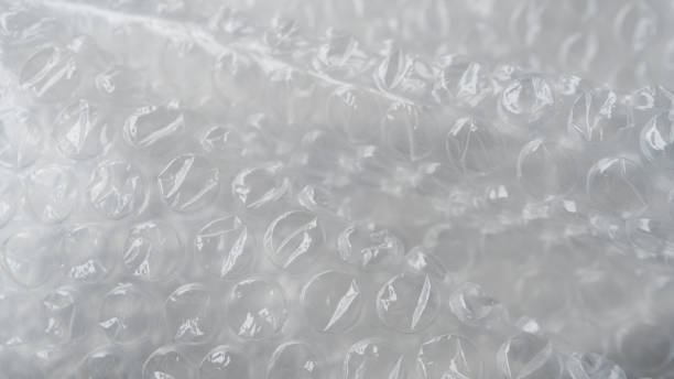 istock Close up White air bubble warp protection goods 1015235300