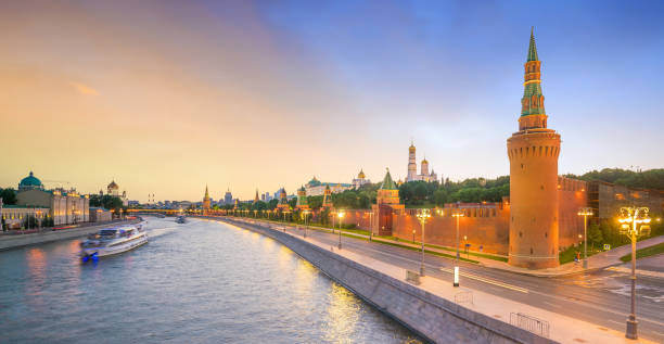 istock Panoramic view of the Moscow river and the Kremlin 1015247226