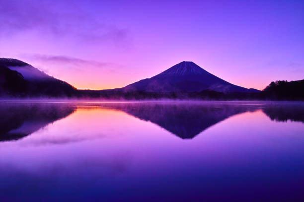 istock Lake Shojin and Mt. Fuji 1015291768