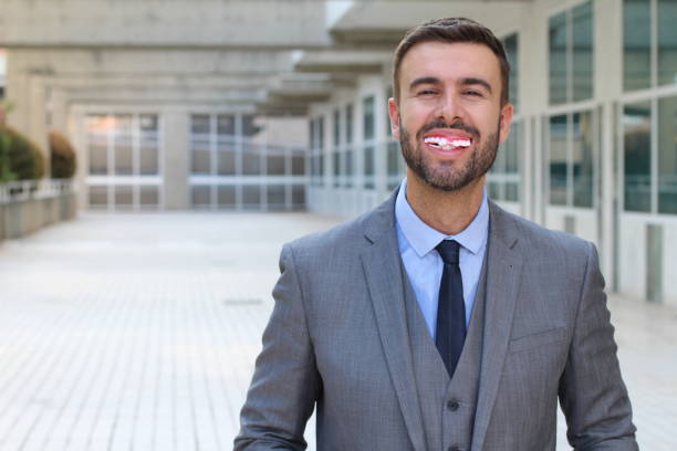 happy man with horrible teeth - toothless grin imagens e fotografias de stock