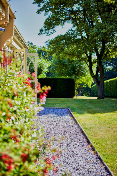 istock Summer Wedding in the British Countryside 1015410062