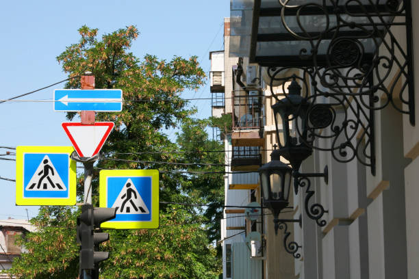 istock City car signs street 1015419664