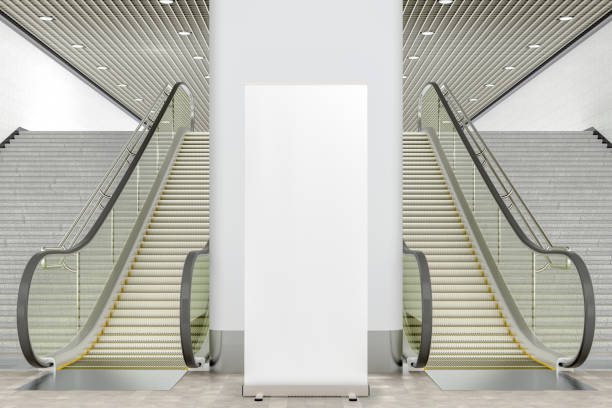 пустой столб или стена для рекламного плаката - sign station contemporary escalator стоковые фото и изображения
