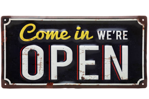 istock Vintage open sign isolated on white background 1015443300
