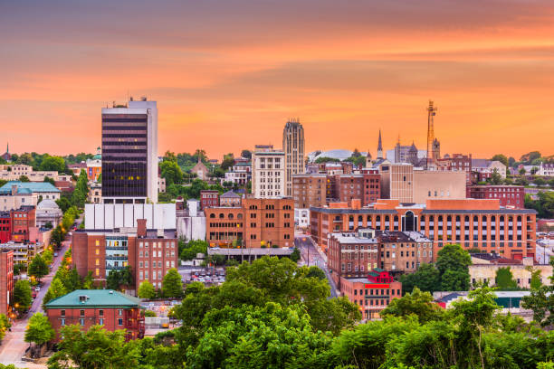 istock Lynchburg, Virginia, USA Downtown Skyline 1015443610