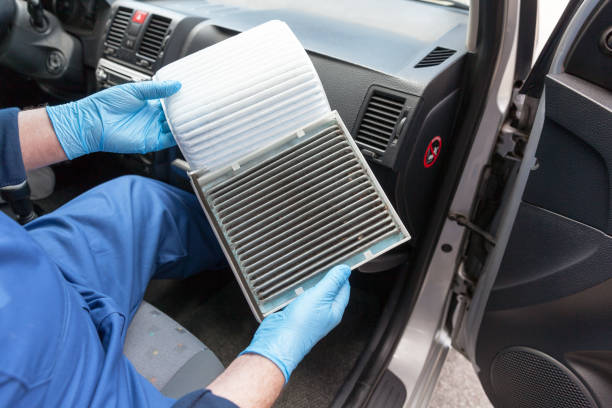 istock Clean and dirty cabin pollen air filter for a car 1015461200