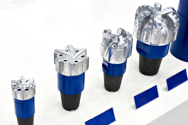 drill bits for oil wells - drill borehole mining rock imagens e fotografias de stock