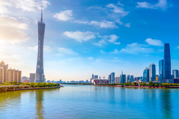 広州の都市建築景観のスカイライン - lower downtown ストックフォトと画像