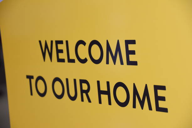 SIGN- Welcome home in English and Spanish