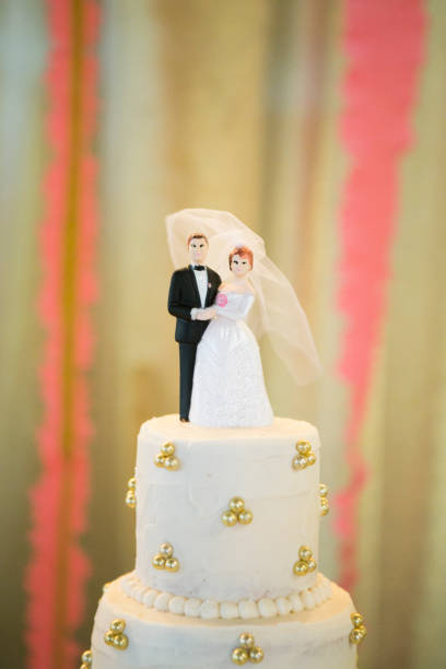istock Wedding Couple Cake Topper 1015541458