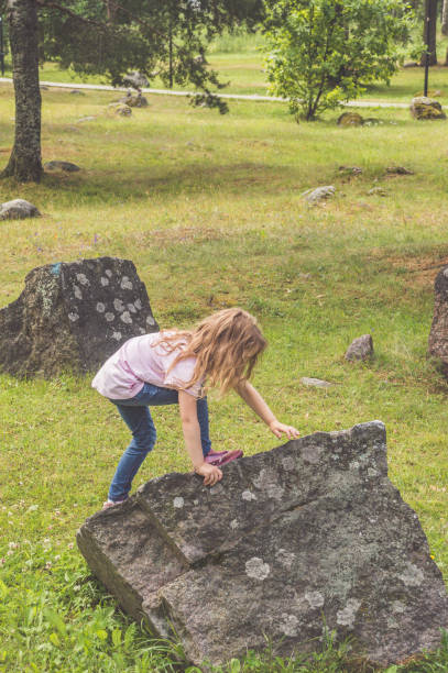 istock girl, child in the journey 1015621484