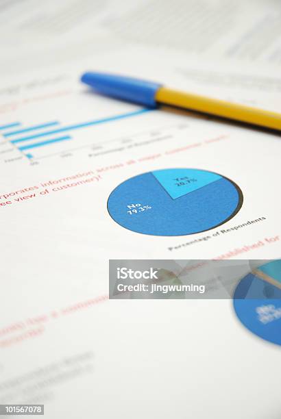 Foto de Votação Estatísticas Relatório e mais fotos de stock de Questionário - Questionário, Economia, Bolsa de valores e ações