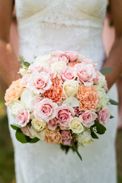 istock Wedding Bouquet/Flowers 1015762198
