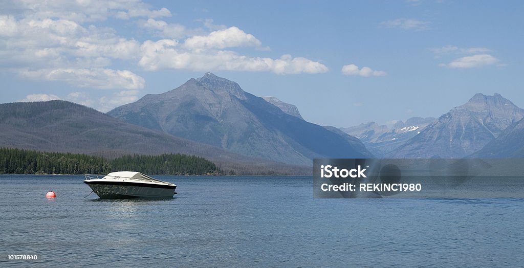 Катание на лодках в Glacier Паркуют - Стоковые фото Монтана роялти-фри