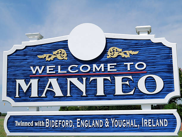 istock Welcome to Manteo 101579359
