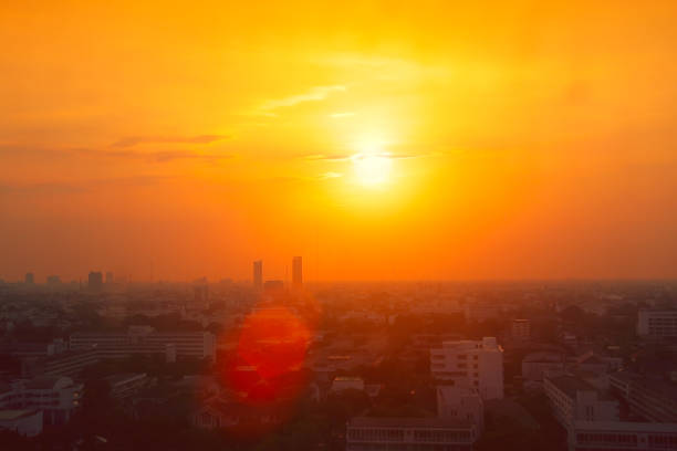 vue de la ville de thaïlande dans la vague de chaleur l’été saison haute température de l’effet de réchauffement global - heating element photos et images de collection